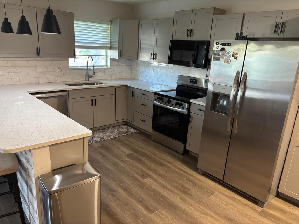 211 Country Lane - Photo 3