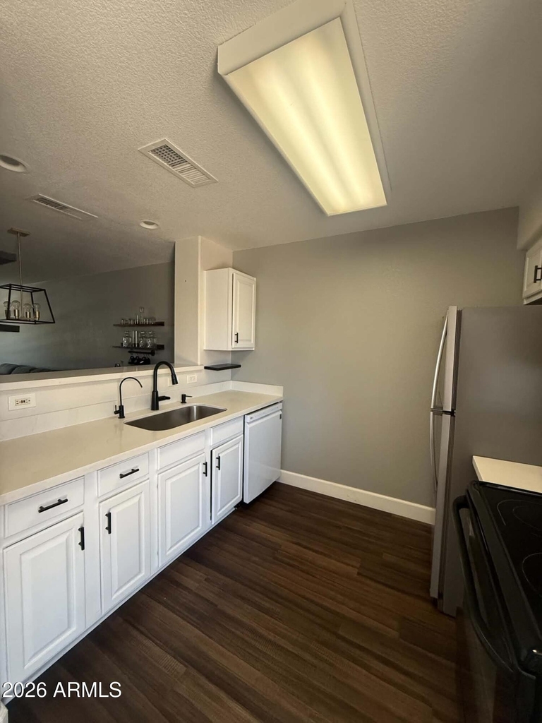 1505 N Center Street - Photo 6