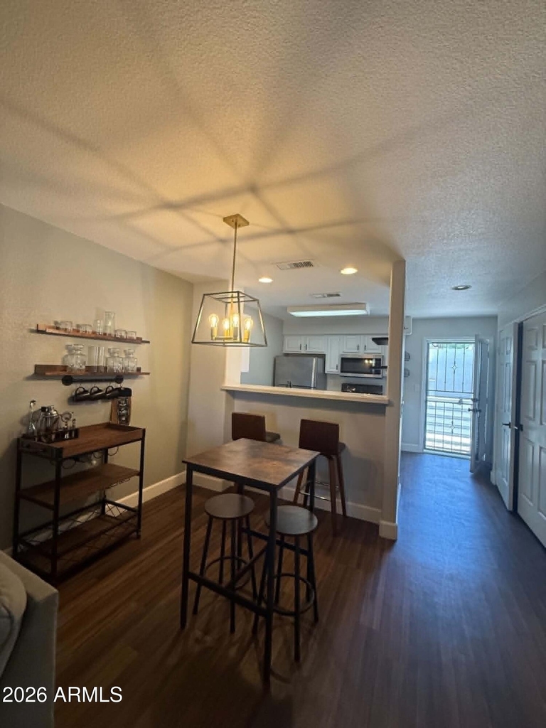 1505 N Center Street - Photo 4
