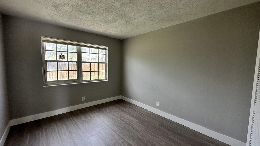 105 Ne 6th Avenue - Photo 8