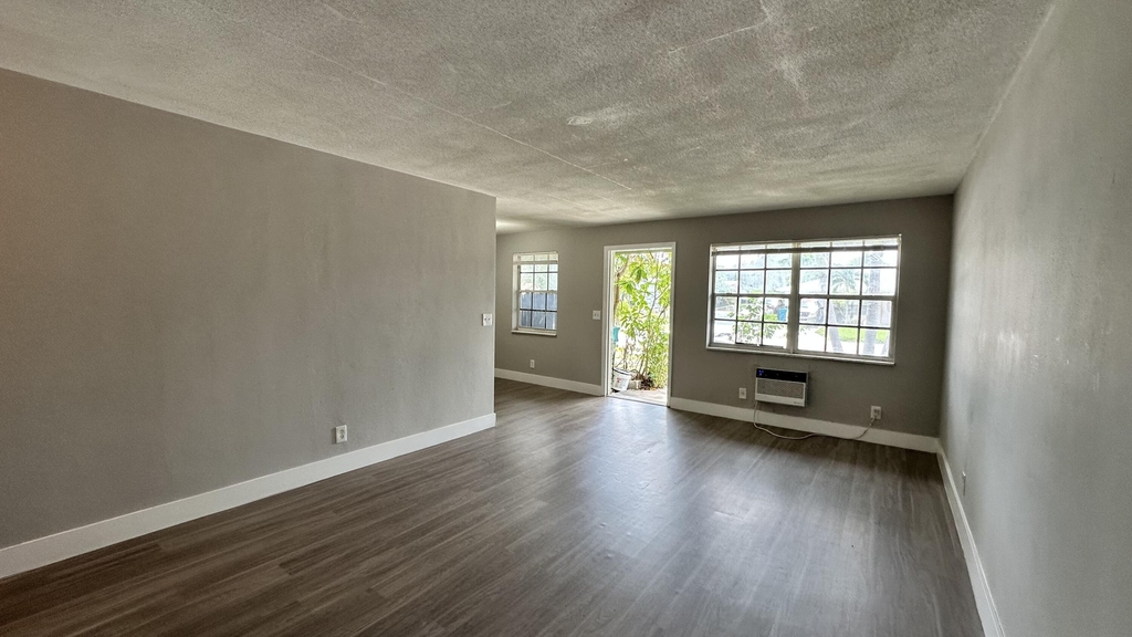 105 Ne 6th Avenue - Photo 3