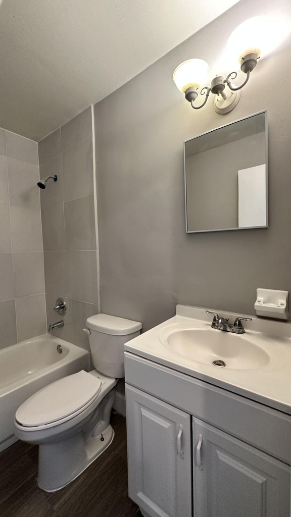 105 Ne 6th Avenue - Photo 1