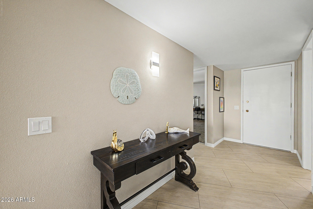 10454 W Palmeras Drive - Photo 19