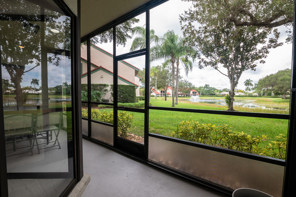 3 Lexington Lane E - Photo 14