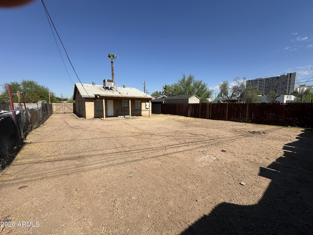 1109 N 11th Street - Photo 5