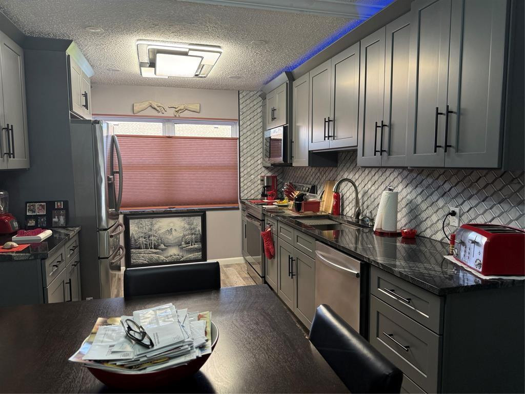 25 Se 13th Street - Photo 2