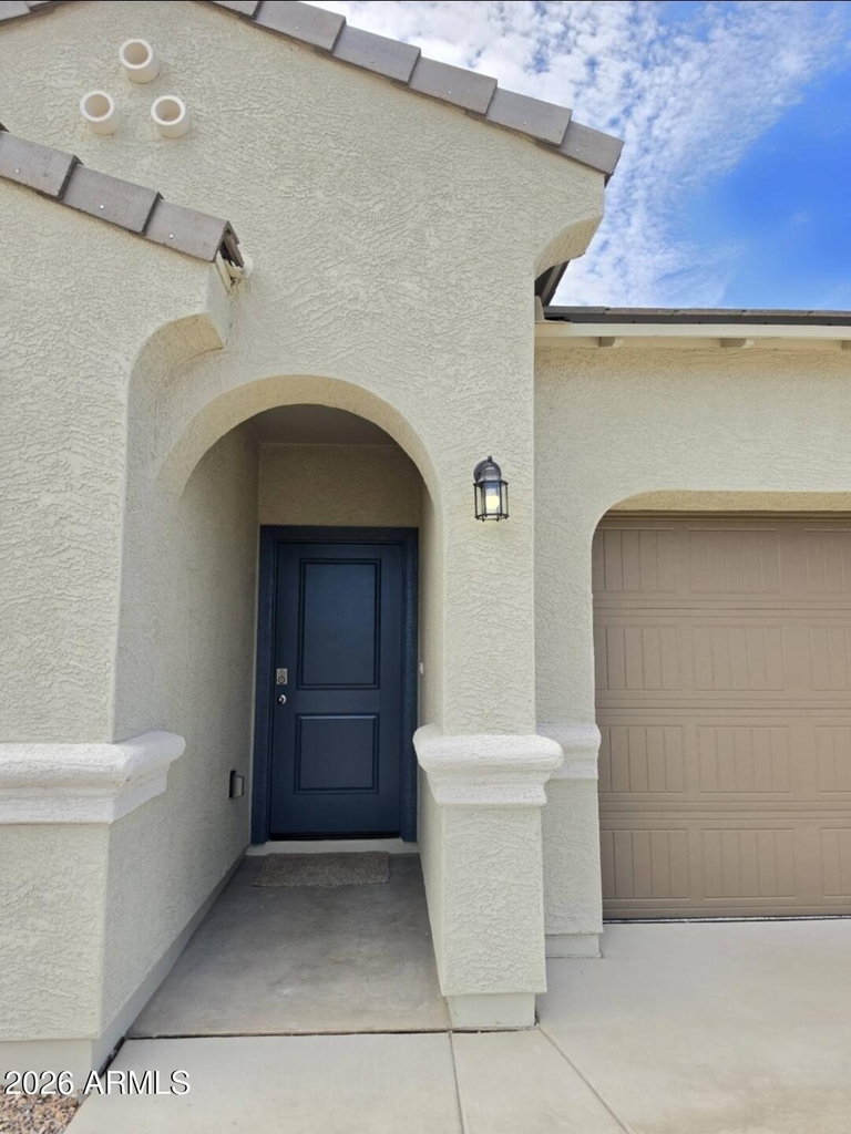 18399 W Buckskin Trail - Photo 1