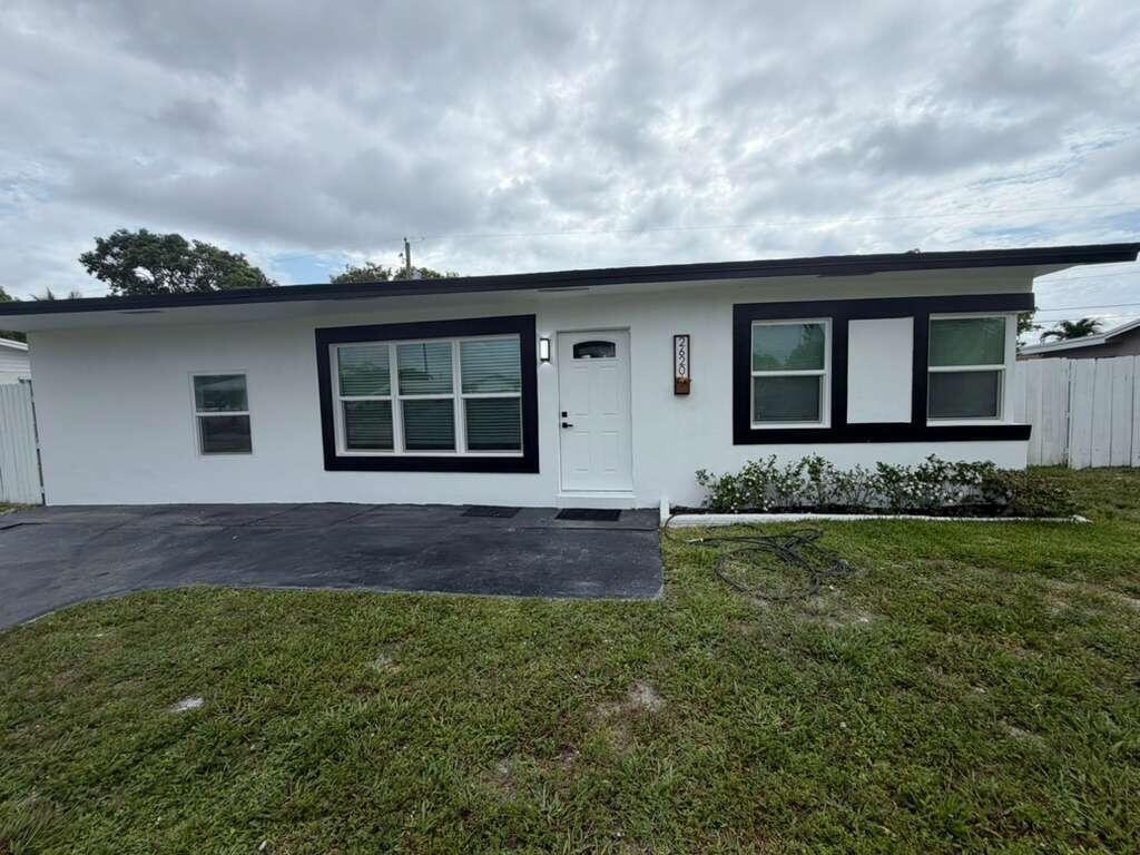 2620 Ne 7th Terrace - Photo 1