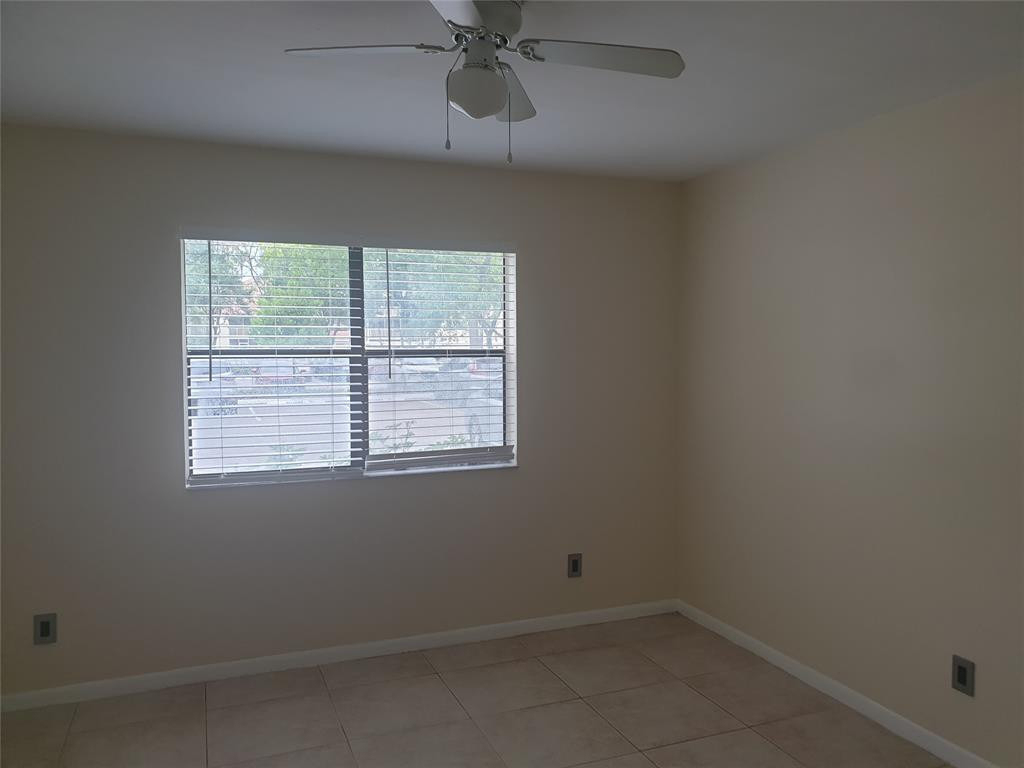 520 S Park Road - Photo 7