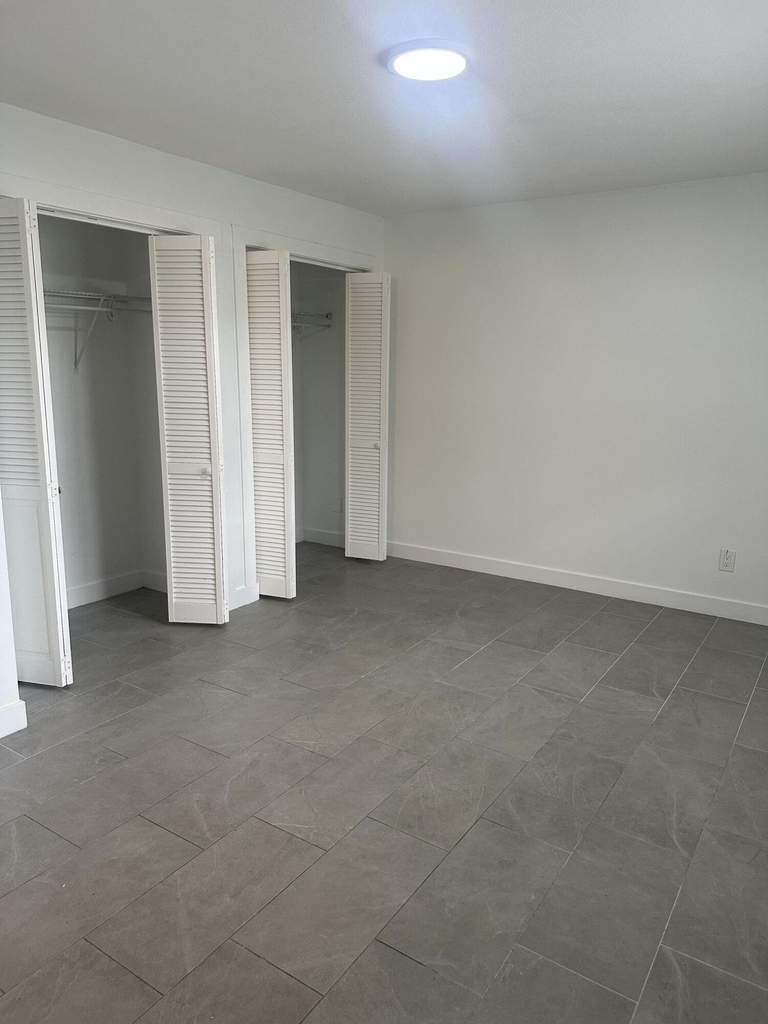 4786 Cambridge Street - Photo 12