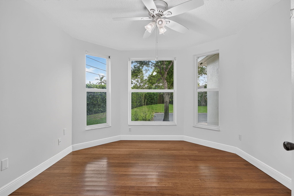 7087 Nw 78th Place - Photo 5
