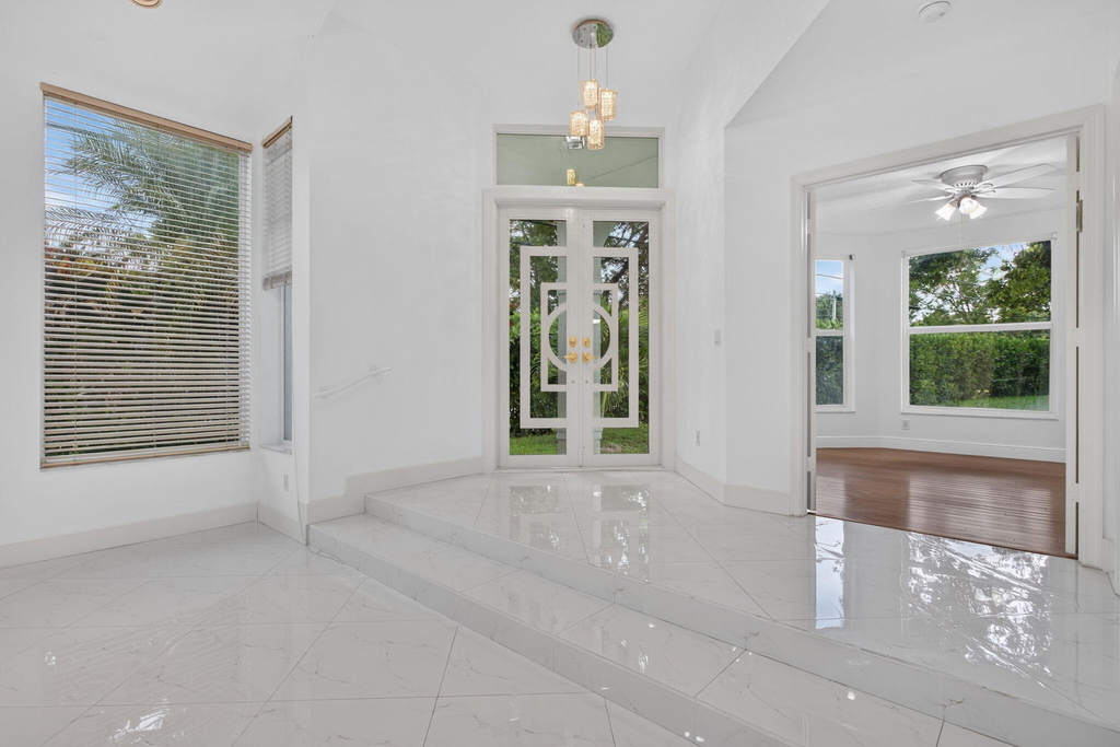 7087 Nw 78th Place - Photo 4