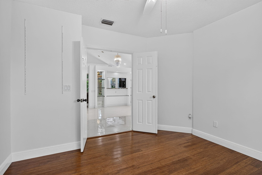 7087 Nw 78th Place - Photo 6