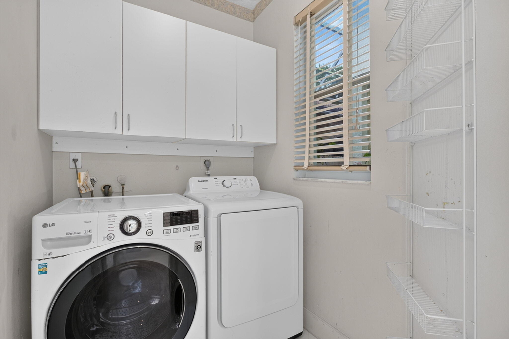 7087 Nw 78th Place - Photo 27