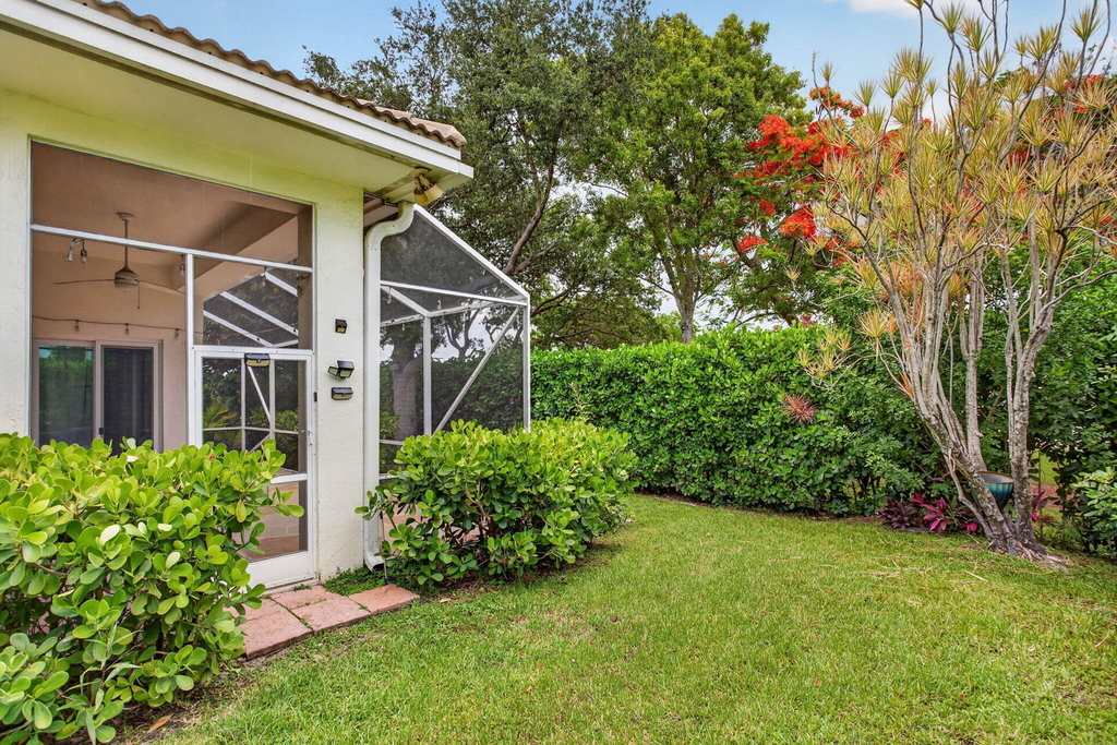 7087 Nw 78th Place - Photo 44