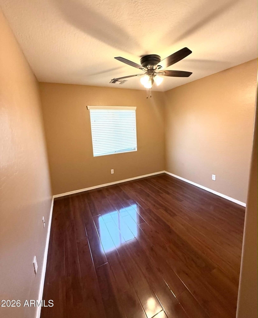 8821 S 40th Drive - Photo 13