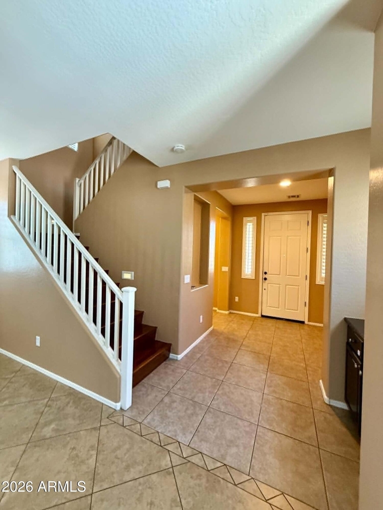 8821 S 40th Drive - Photo 2