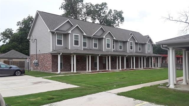 2004 Pecan Street - Photo 0
