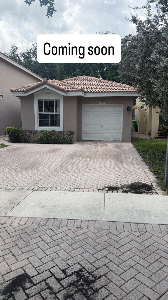 9312 Nw 54th Street - Photo 0