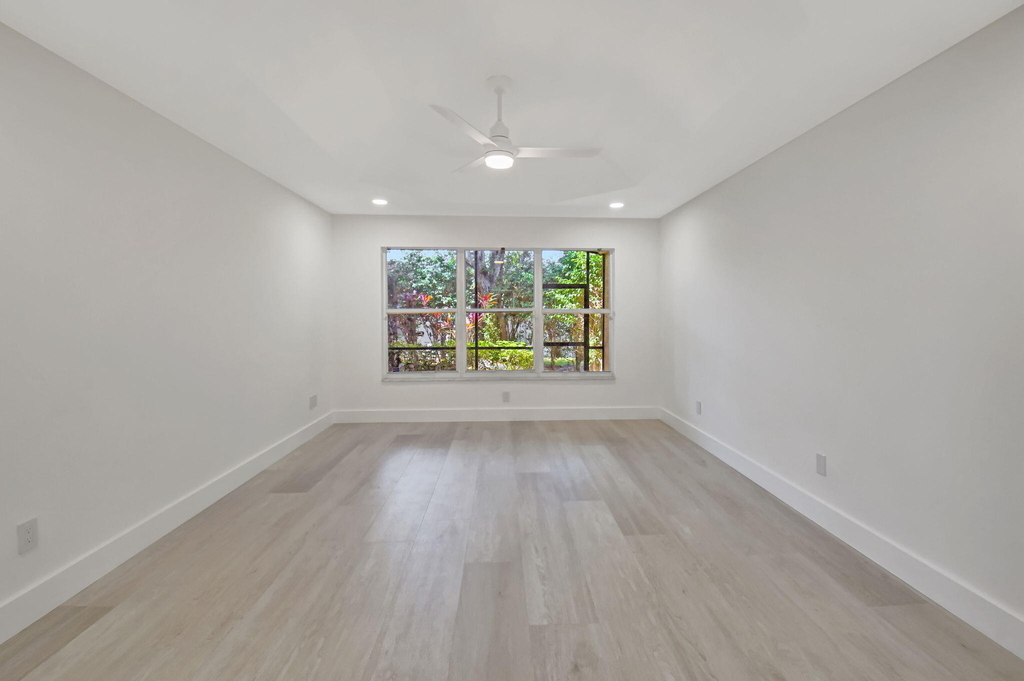 11287 Vivero Avenue - Photo 23