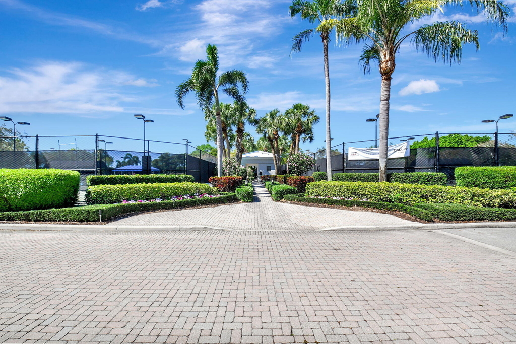 11287 Vivero Avenue - Photo 37