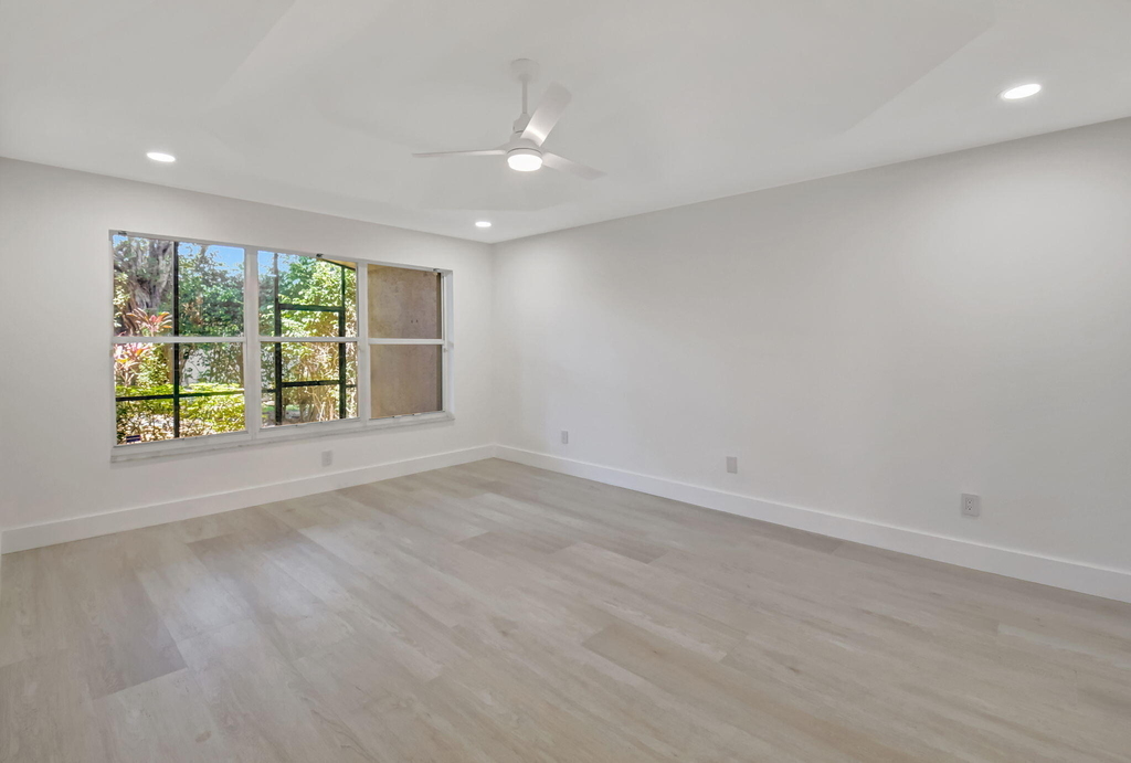 11287 Vivero Avenue - Photo 22
