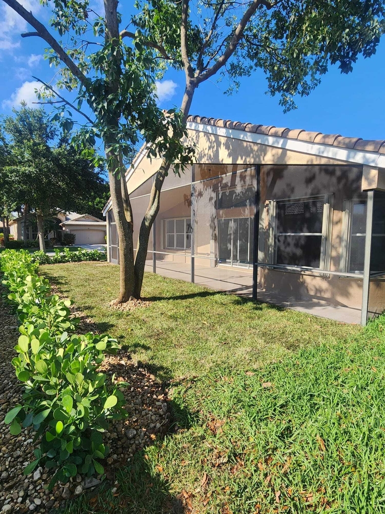 11287 Vivero Avenue - Photo 32