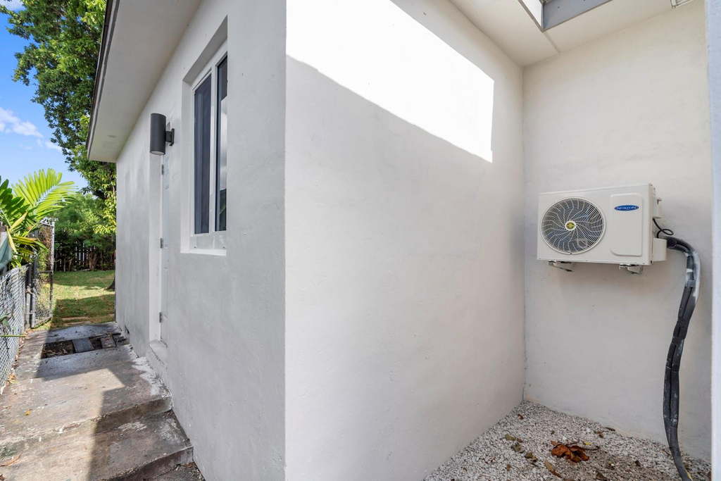 865 Se 12th Street - Photo 38
