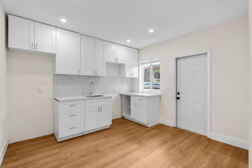 865 Se 12th Street - Photo 13