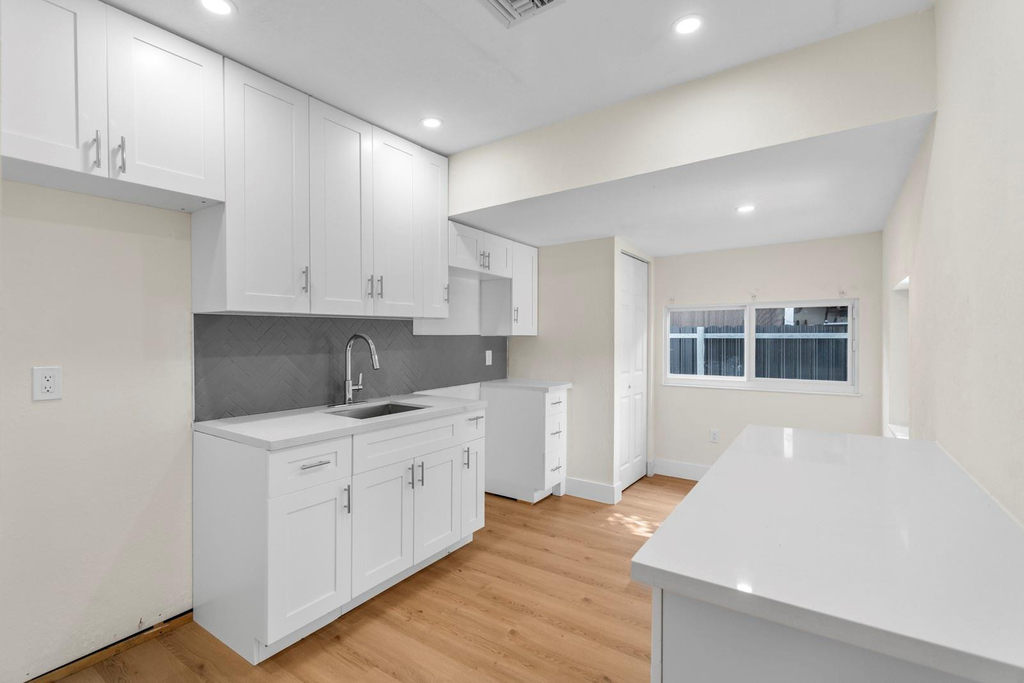 865 Se 12th Street - Photo 6