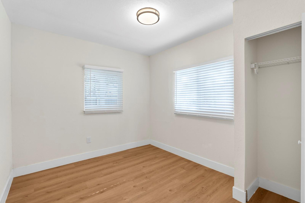 865 Se 12th Street - Photo 27