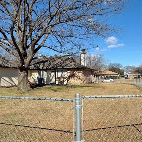 1122 Pyramid Drive - Photo 1