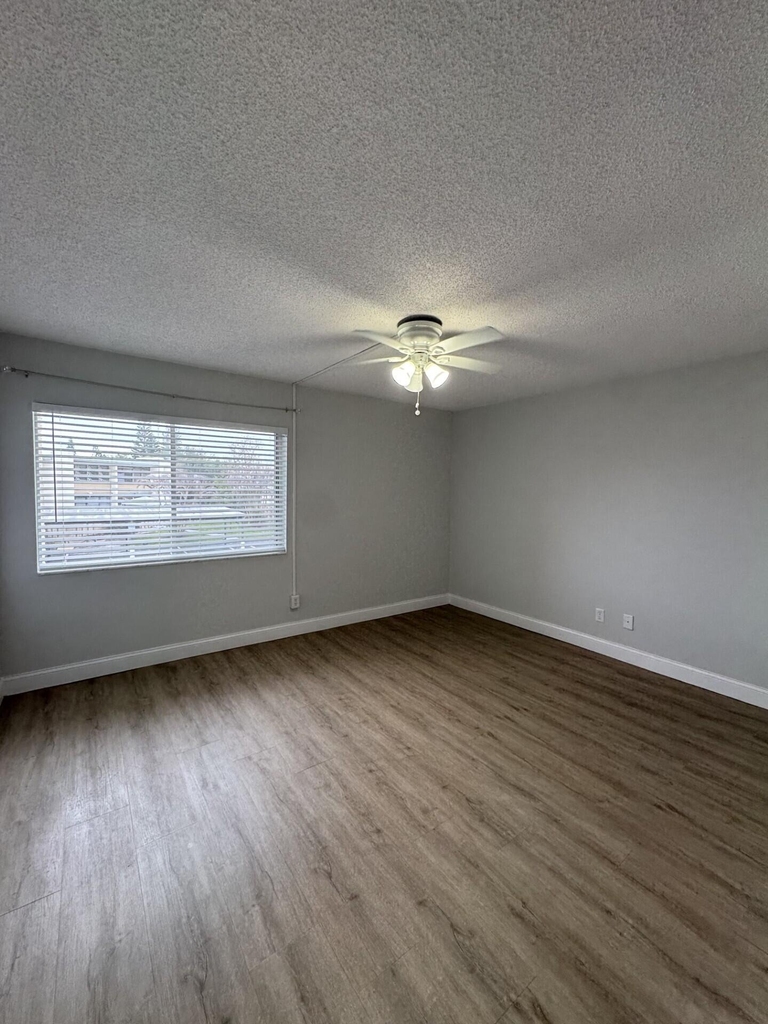 1310 Ne 14th Court - Photo 8