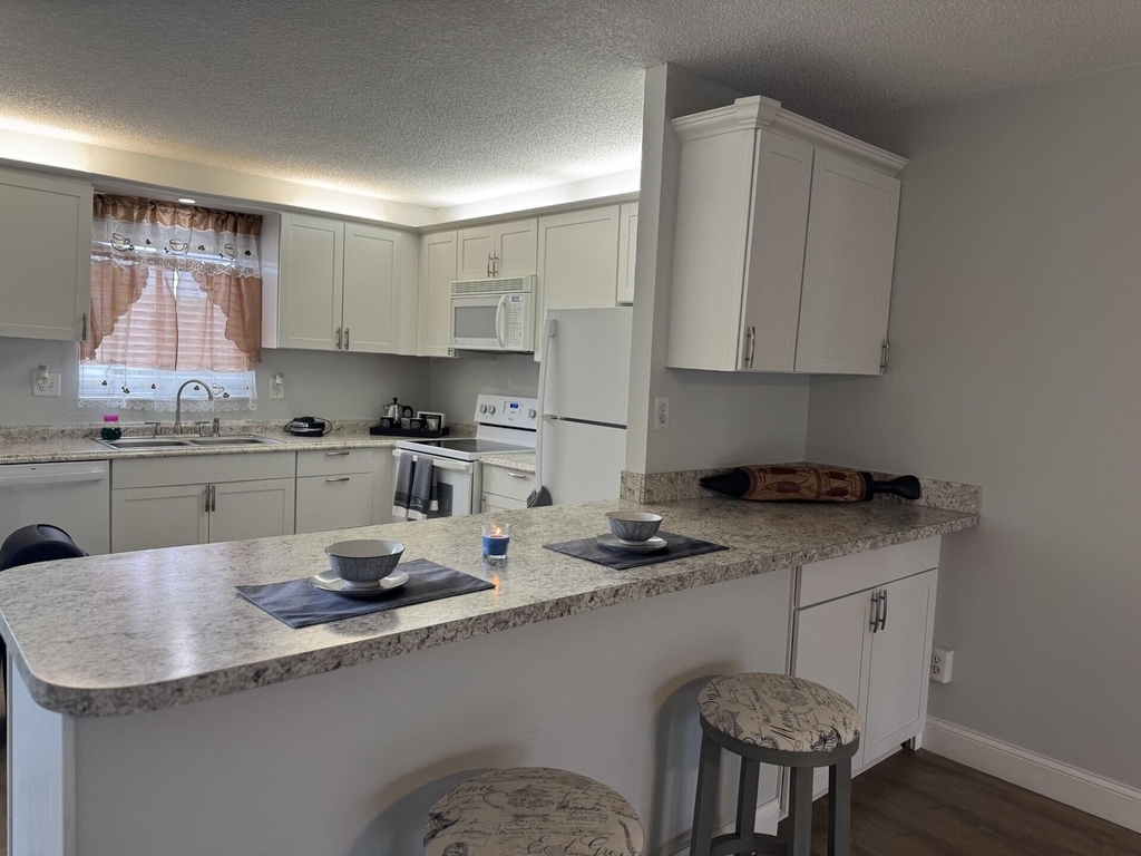 1310 Ne 14th Court - Photo 16