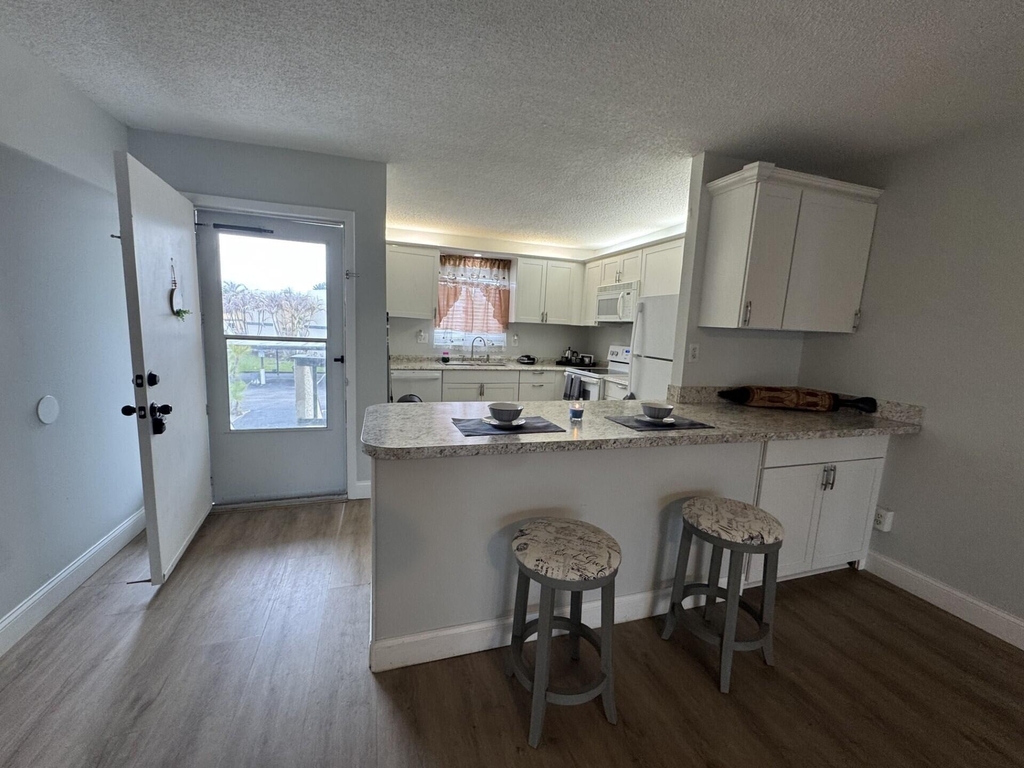1310 Ne 14th Court - Photo 5