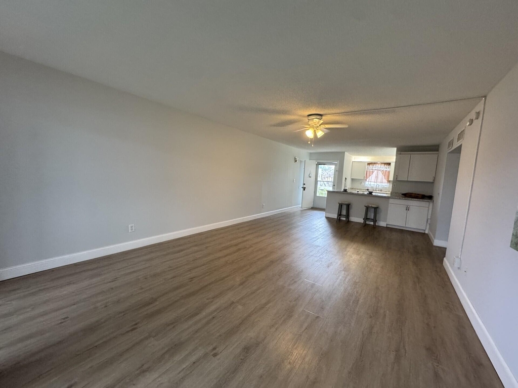 1310 Ne 14th Court - Photo 1