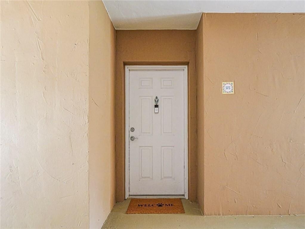 5095 Fairways Circle - Photo 7