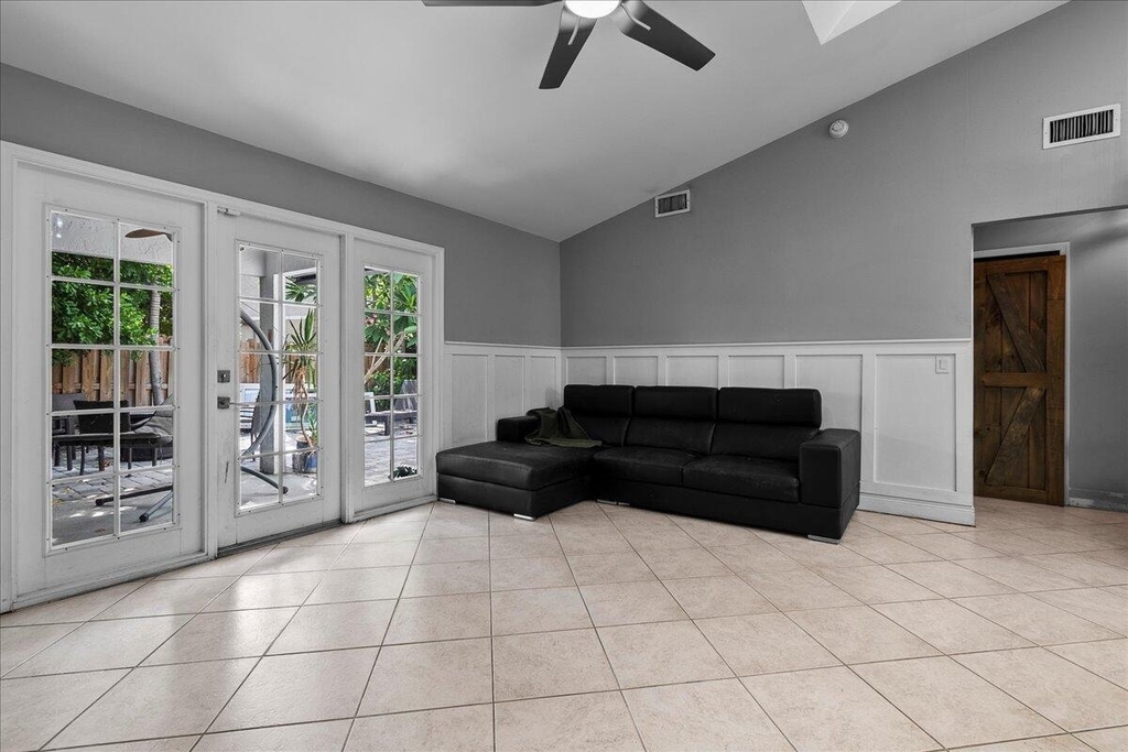 1560 Yachtman Place - Photo 10