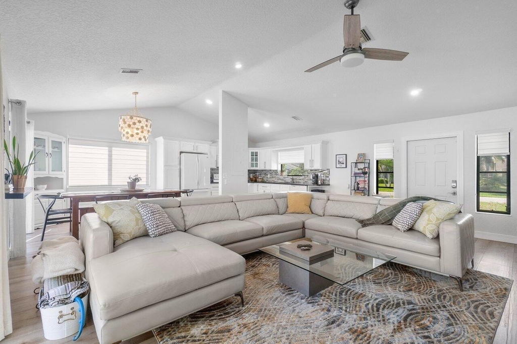 6085 Robinson Street - Photo 12