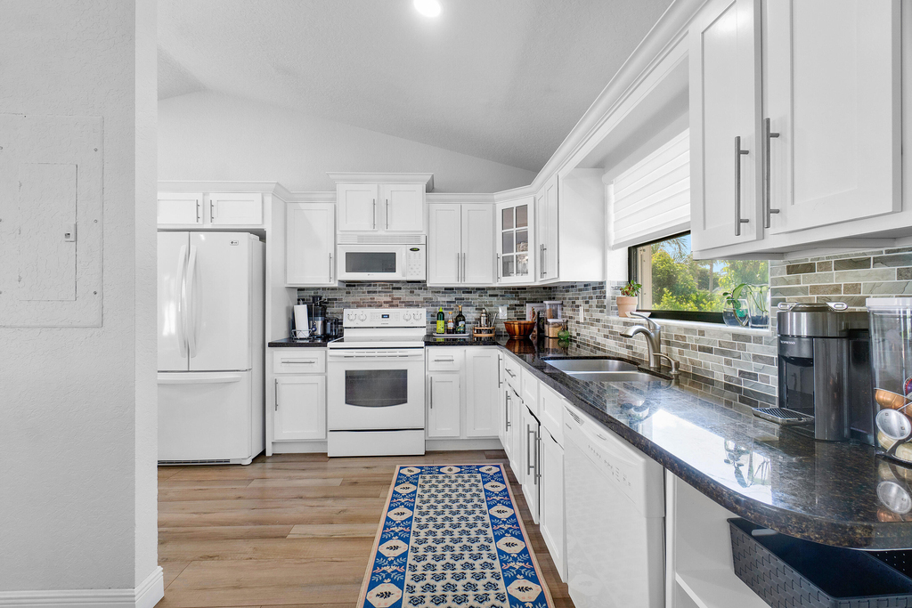 6085 Robinson Street - Photo 7