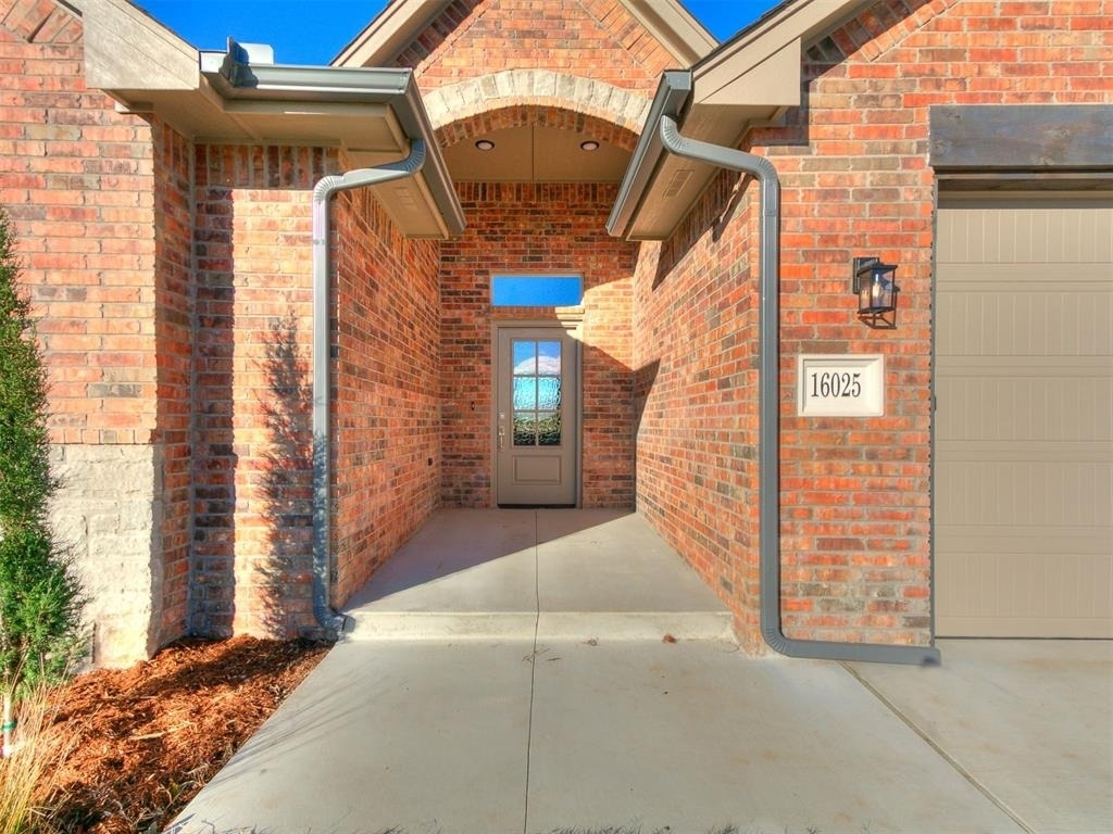16025 Zamora Lane - Photo 0
