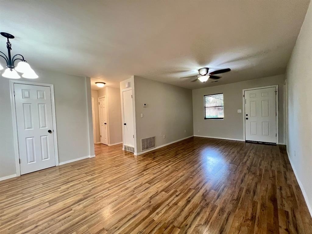 7400 S Drexel Avenue - Photo 3
