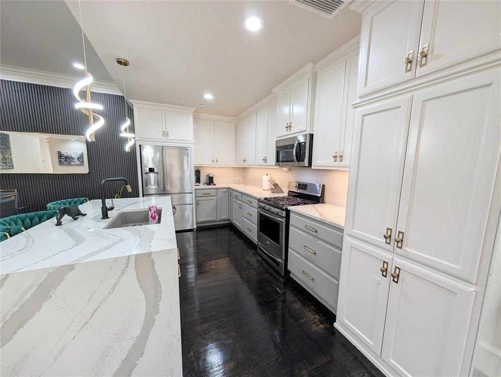 221 N Geary Avenue - Photo 6