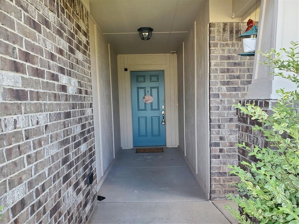 15729 Capulet Drive - Photo 2