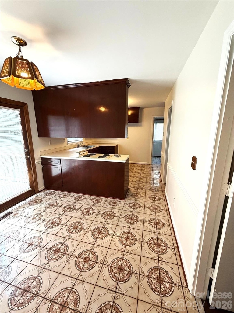 5016 Vescova Court - Photo 4