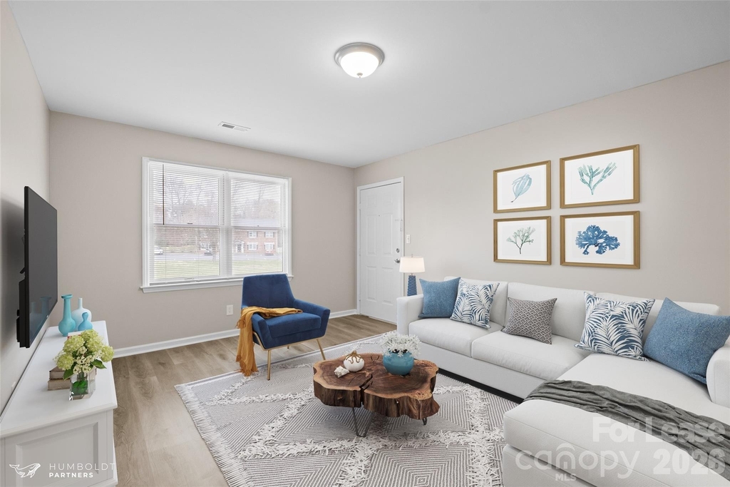 200 Stroupe Road - Photo 2