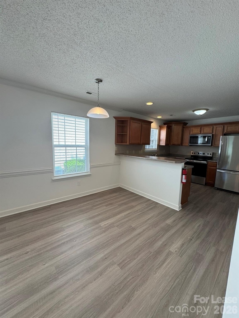 203 Clusters Circle - Photo 1
