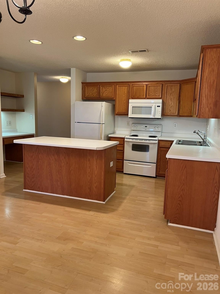 162 Springwood Lane - Photo 3