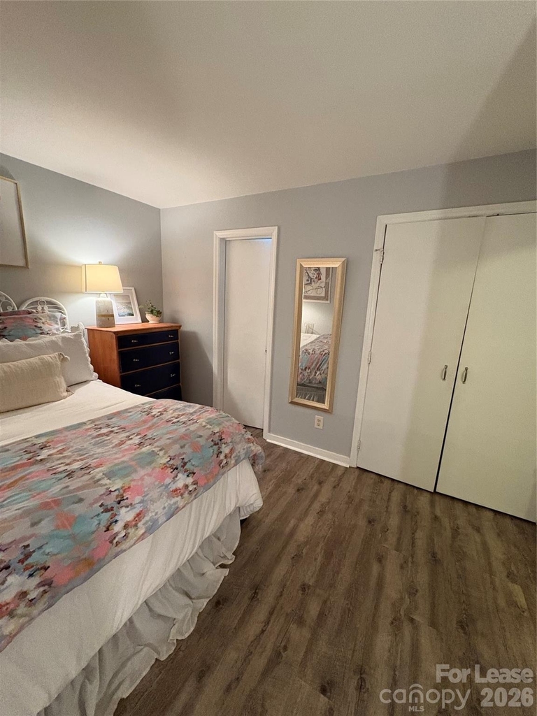 300 E Park Avenue - Photo 3