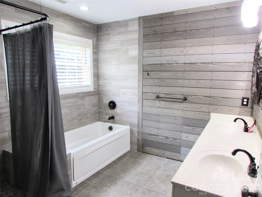 106 Yorkshire Drive - Photo 9